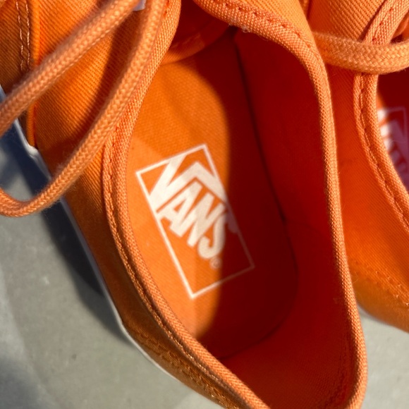 Vans off the Wall skate shoes women’s US 7.5, men’s 6 orange lace-up shoes, NWOT - Picture 10 of 12